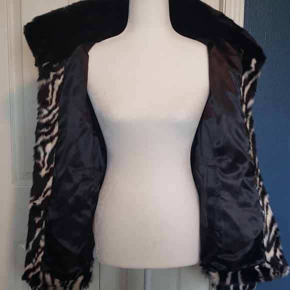 Sam Edelman Faux Fur Coat - Picture 3 of 5